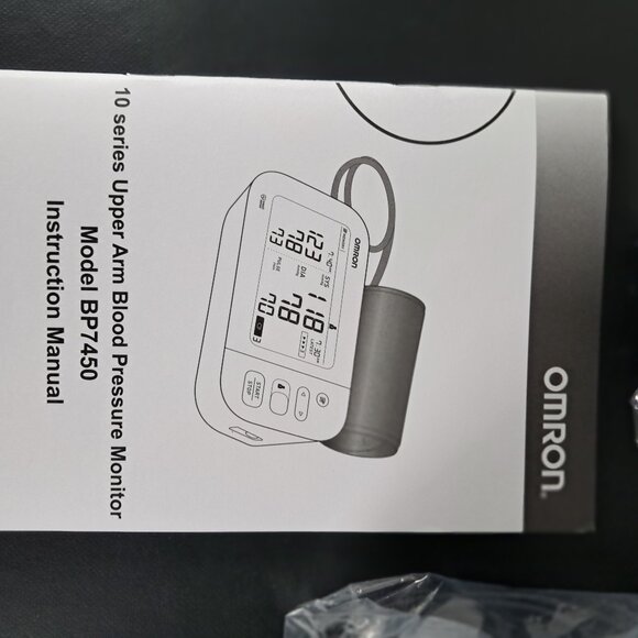 New Omron Blood Pressure Monitor Wireless 10 Series Upper Arm DR. Recommended - Picture 8 of 11